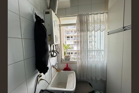 Apartamento à venda com 65m², 2 quartos e 1 vagaÁrea de Serviço