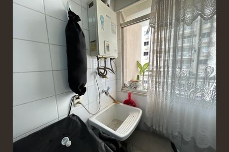 Apartamento à venda com 65m², 2 quartos e 1 vagaÁrea de Serviço