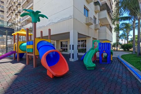 Apartamento à venda com 65m², 2 quartos e 1 vaga Apartamento à venda com 65m², 2 quartos e 1 vagaÁrea comum - Playground