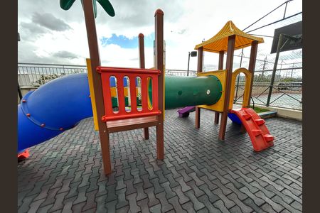Apartamento à venda com 65m², 2 quartos e 1 vagaÁrea comum - Playground