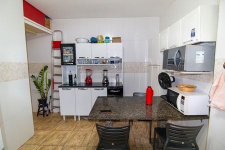 Apartamento à venda com 110m², 3 quartos e sem vaga Apartamento à venda com 110m², 3 quartos e sem vagaCozinha e Área de Serviço