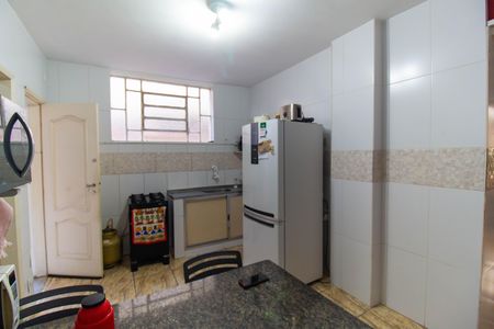 Apartamento à venda com 110m², 3 quartos e sem vaga Apartamento à venda com 110m², 3 quartos e sem vagaCozinha e Área de Serviço
