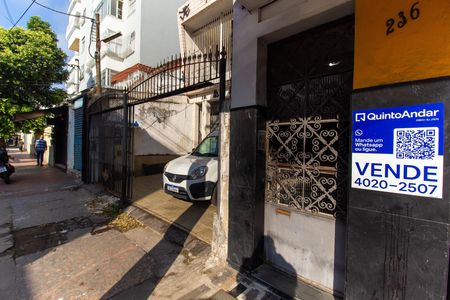 Apartamento à venda com 110m², 3 quartos e sem vaga Apartamento à venda com 110m², 3 quartos e sem vagaplaquinha