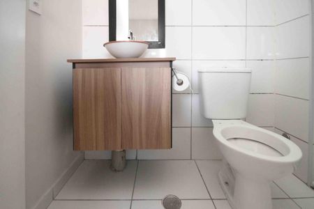 Banheiro de apartamento para alugar com 1 quarto, 35m² em Vila Graciosa, São Paulo