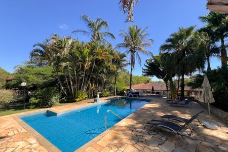 Casa à venda com 3000m², 5 quartos e 6 vagas