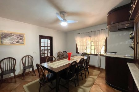 Casa à venda com 3000m², 5 quartos e 6 vagas