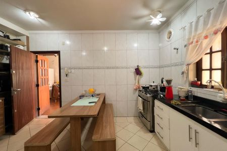 Casa à venda com 3000m², 5 quartos e 6 vagas