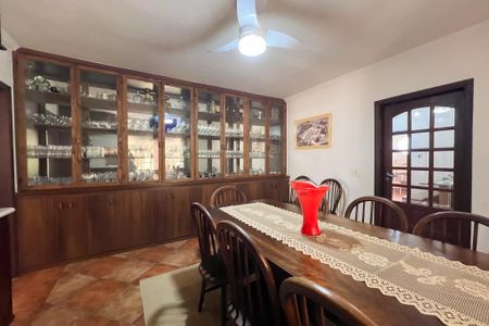 Casa à venda com 3000m², 5 quartos e 6 vagas