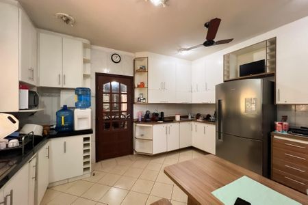 Casa à venda com 5 quartos, 3000m² em Vila Capuava, Valinhos