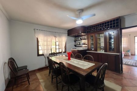 Casa à venda com 3000m², 5 quartos e 6 vagas