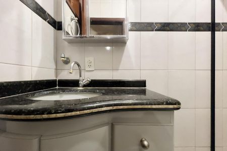 Casa à venda com 3000m², 5 quartos e 6 vagas