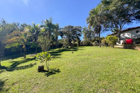 Casa à venda com 3000m², 5 quartos e 6 vagas