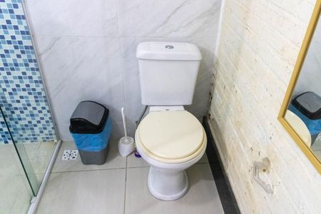 Casa para alugar com 160m², 2 quartos e 3 vagas Casa para alugar com 160m², 2 quartos e 3 vagasBanheiro do Quarto 2