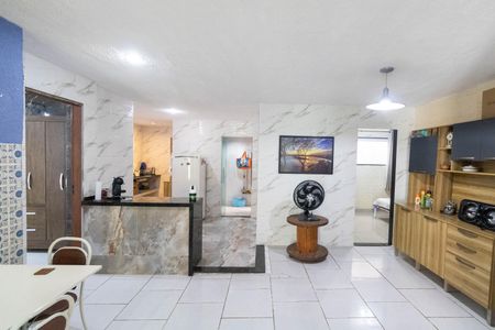Casa para alugar com 160m², 2 quartos e 3 vagas Casa para alugar com 160m², 2 quartos e 3 vagasCozinha e Área de Serviço