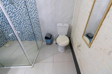 Casa para alugar com 160m², 2 quartos e 3 vagas Casa para alugar com 160m², 2 quartos e 3 vagasBanheiro do Quarto 2