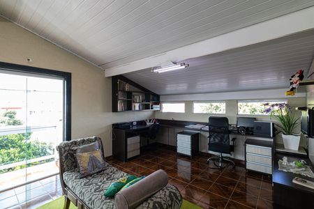 Casa à venda com 249m², 3 quartos e 5 vagasSótão 