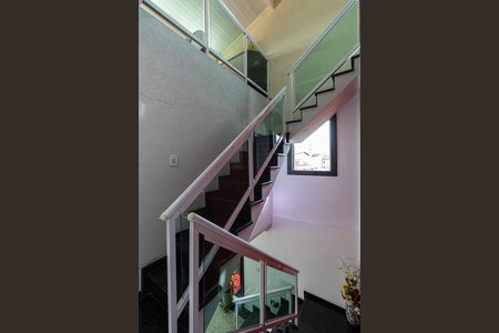 Casa à venda com 249m², 3 quartos e 5 vagasEscada