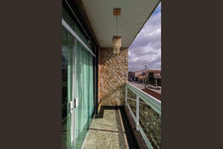 Casa à venda com 249m², 3 quartos e 5 vagasVaranda