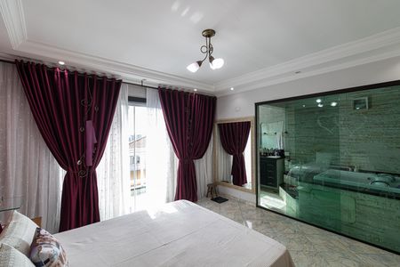 Casa à venda com 249m², 3 quartos e 5 vagasSuíte 