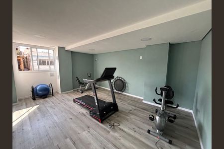 Apartamento à venda com 37m², 2 quartos e 1 vaga Apartamento à venda com 37m², 2 quartos e 1 vagaÁrea comum - Academia