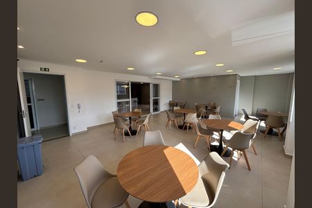 Apartamento à venda com 37m², 2 quartos e 1 vaga Apartamento à venda com 37m², 2 quartos e 1 vagaÁrea comum - Salão de festas