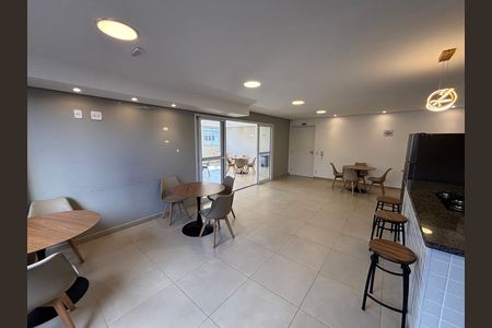 Apartamento à venda com 37m², 2 quartos e 1 vaga Apartamento à venda com 37m², 2 quartos e 1 vagaÁrea comum - Salão de festas