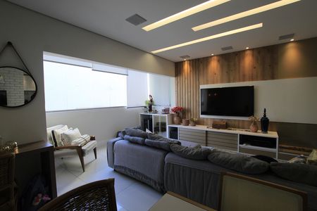 Casa à venda com 3 quartos, 150m² em Ipiranga, São Paulo