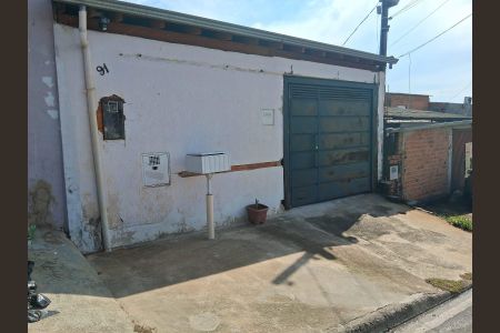 Casa à venda com 126m², 2 quartos e 1 vagaFachada