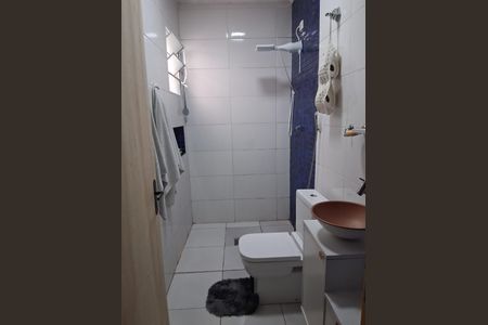 Casa à venda com 126m², 2 quartos e 1 vagaBanheiro