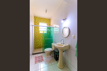 Casa à venda com 363m², 4 quartos e 20 vagas Casa à venda com 363m², 4 quartos e 20 vagasBanheiro Social
