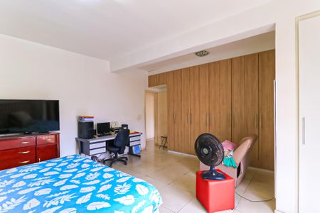 Casa à venda com 363m², 4 quartos e 20 vagas Casa à venda com 363m², 4 quartos e 20 vagasQuarto 4 - Suíte