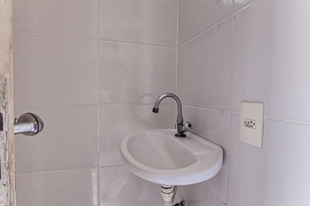 Casa à venda com 363m², 4 quartos e 20 vagas Casa à venda com 363m², 4 quartos e 20 vagasBanheiro de serviço