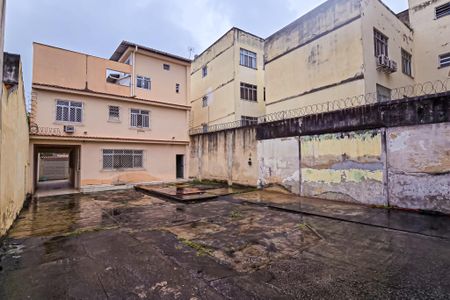 Casa à venda com 363m², 4 quartos e 20 vagas Casa à venda com 363m², 4 quartos e 20 vagasQuintal