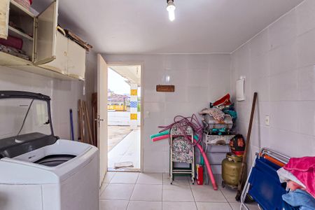Casa à venda com 363m², 4 quartos e 20 vagas Casa à venda com 363m², 4 quartos e 20 vagasLavanderia