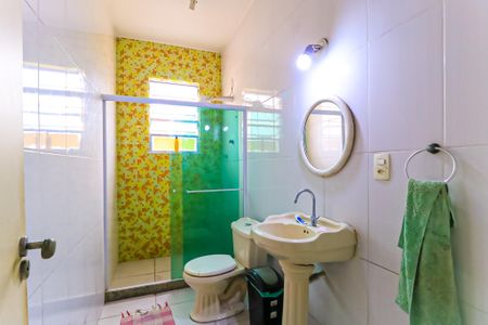 Casa à venda com 363m², 4 quartos e 20 vagas Casa à venda com 363m², 4 quartos e 20 vagasBanheiro Social