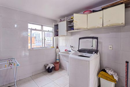 Casa à venda com 363m², 4 quartos e 20 vagas Casa à venda com 363m², 4 quartos e 20 vagasLavanderia
