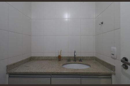 Apartamento para alugar com 70m², 2 quartos e 1 vaga Apartamento para alugar com 70m², 2 quartos e 1 vagaBanheiro Social