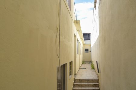 Casa à venda com 150m², 2 quartos e 3 vagas Casa à venda com 150m², 2 quartos e 3 vagasCorredor