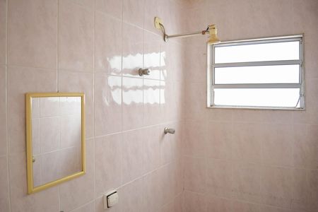 Casa à venda com 150m², 2 quartos e 3 vagas Casa à venda com 150m², 2 quartos e 3 vagasBanheiro 1