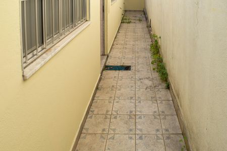 Casa à venda com 150m², 2 quartos e 3 vagas Casa à venda com 150m², 2 quartos e 3 vagasCorredor