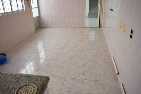 Casa à venda com 150m², 2 quartos e 3 vagas Casa à venda com 150m², 2 quartos e 3 vagasCozinha