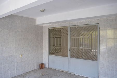 Casa à venda com 150m², 2 quartos e 3 vagas Casa à venda com 150m², 2 quartos e 3 vagasGaragem