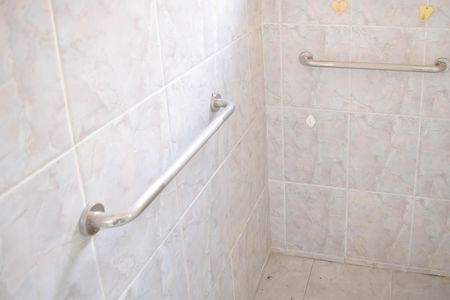 Casa à venda com 150m², 2 quartos e 3 vagas Casa à venda com 150m², 2 quartos e 3 vagasBanheiro da Suíte 1