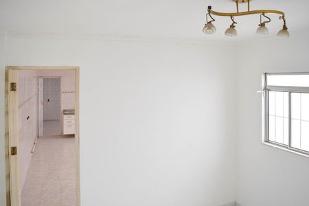 Casa à venda com 150m², 2 quartos e 3 vagas Casa à venda com 150m², 2 quartos e 3 vagasSala