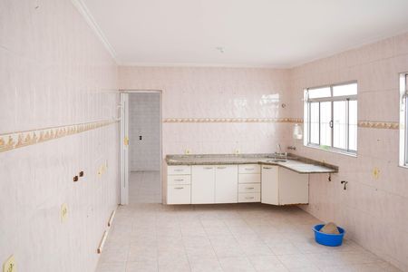 Casa à venda com 150m², 2 quartos e 3 vagas Casa à venda com 150m², 2 quartos e 3 vagasCozinha