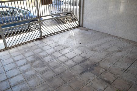 Casa à venda com 150m², 2 quartos e 3 vagas Casa à venda com 150m², 2 quartos e 3 vagasGaragem
