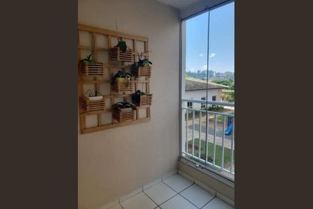 Apartamento à venda com 76m², 3 quartos e 1 vaga Apartamento à venda com 76m², 3 quartos e 1 vagaVaranda