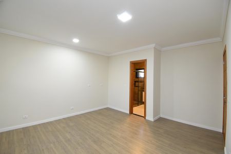 Casa à venda com 200m², 3 quartos e 4 vagasSuíte