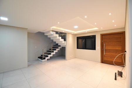 Casa à venda com 200m², 3 quartos e 4 vagasSala