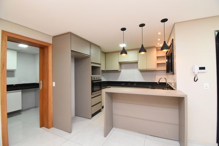 Casa à venda com 200m², 3 quartos e 4 vagasSala/Cozinha